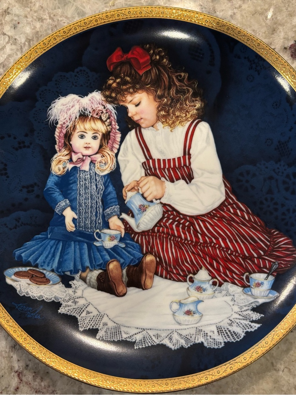 “Hillary and Mimi” Collectible Plate